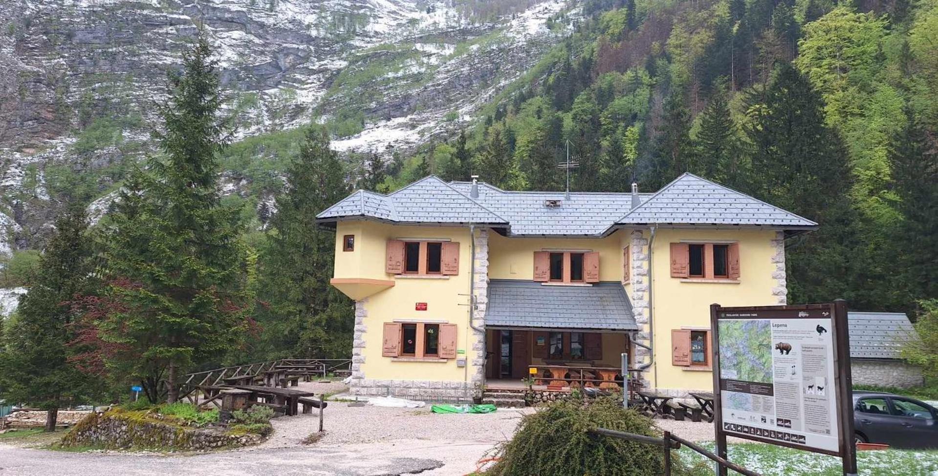 Hotel Dom Klementa Juga à Lepena Extérieur photo